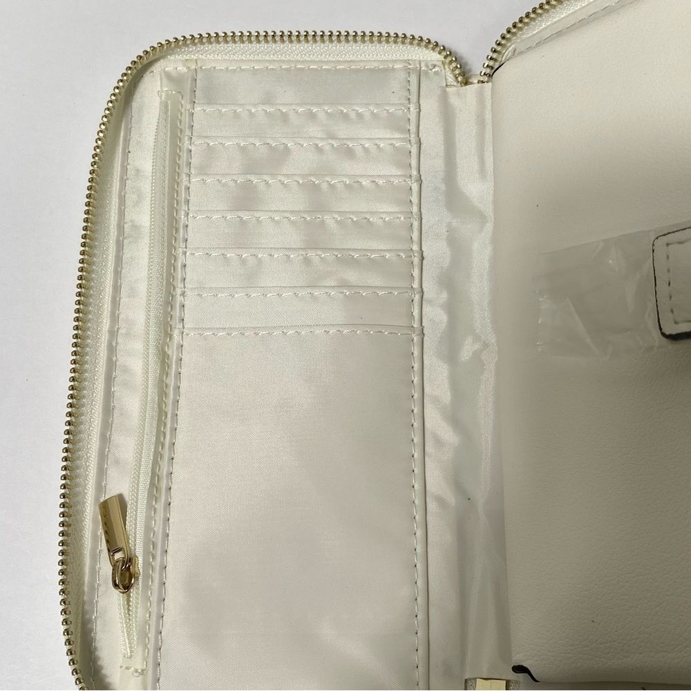 NWOT Time & Tru Women's White Faux Leather Wallet / Wristlet / Clutch - Picture 6 of 13